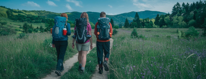 Viaggiare sostenibile, trekking nella natura